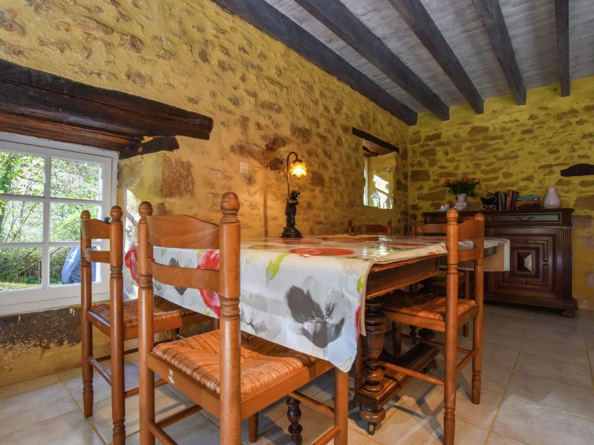 Cosy Holiday Home In Lantheuil With Garden Villefranche-du-Périgord 외부 사진