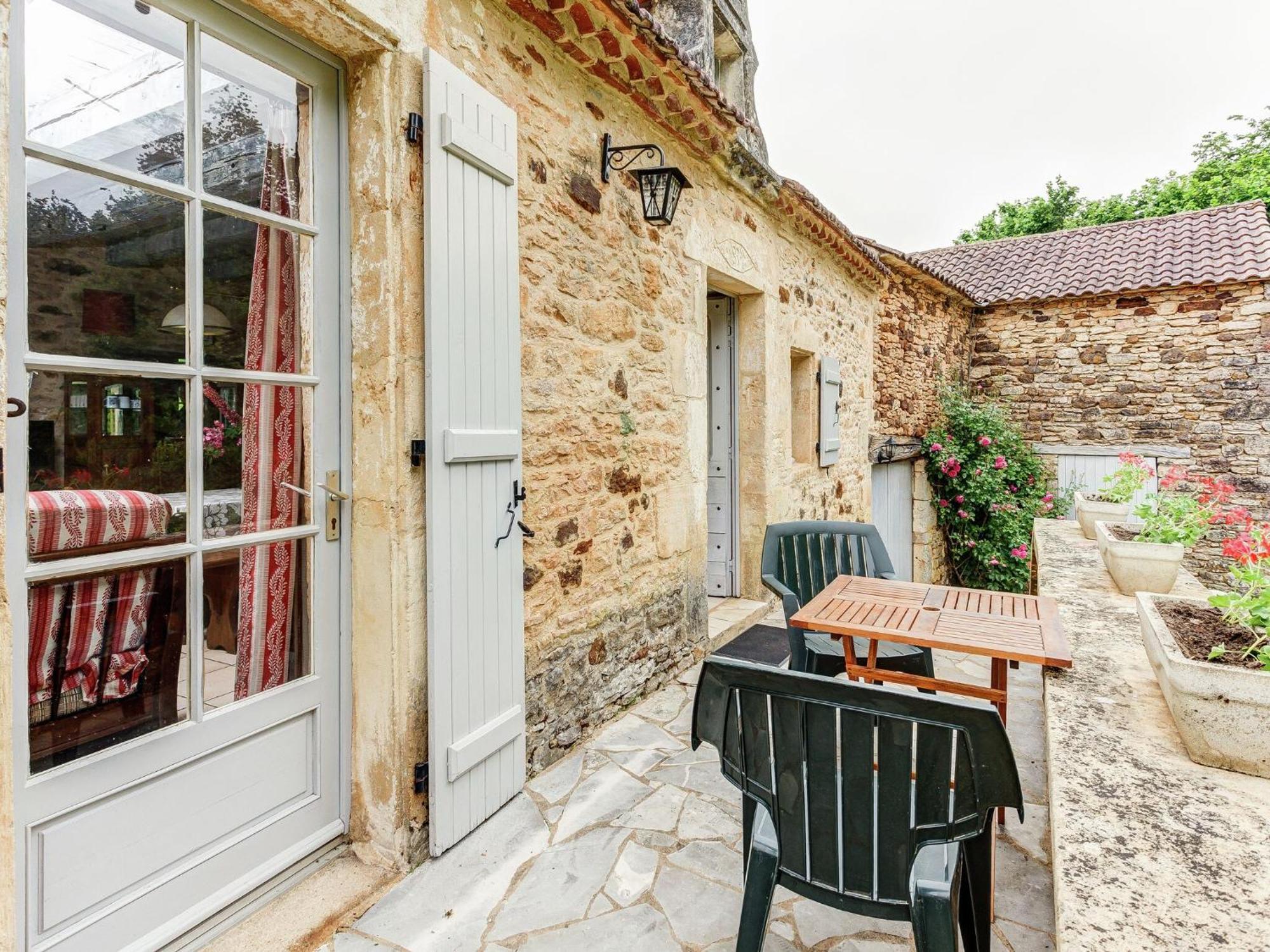 Cosy Holiday Home In Lantheuil With Garden Villefranche-du-Périgord 외부 사진