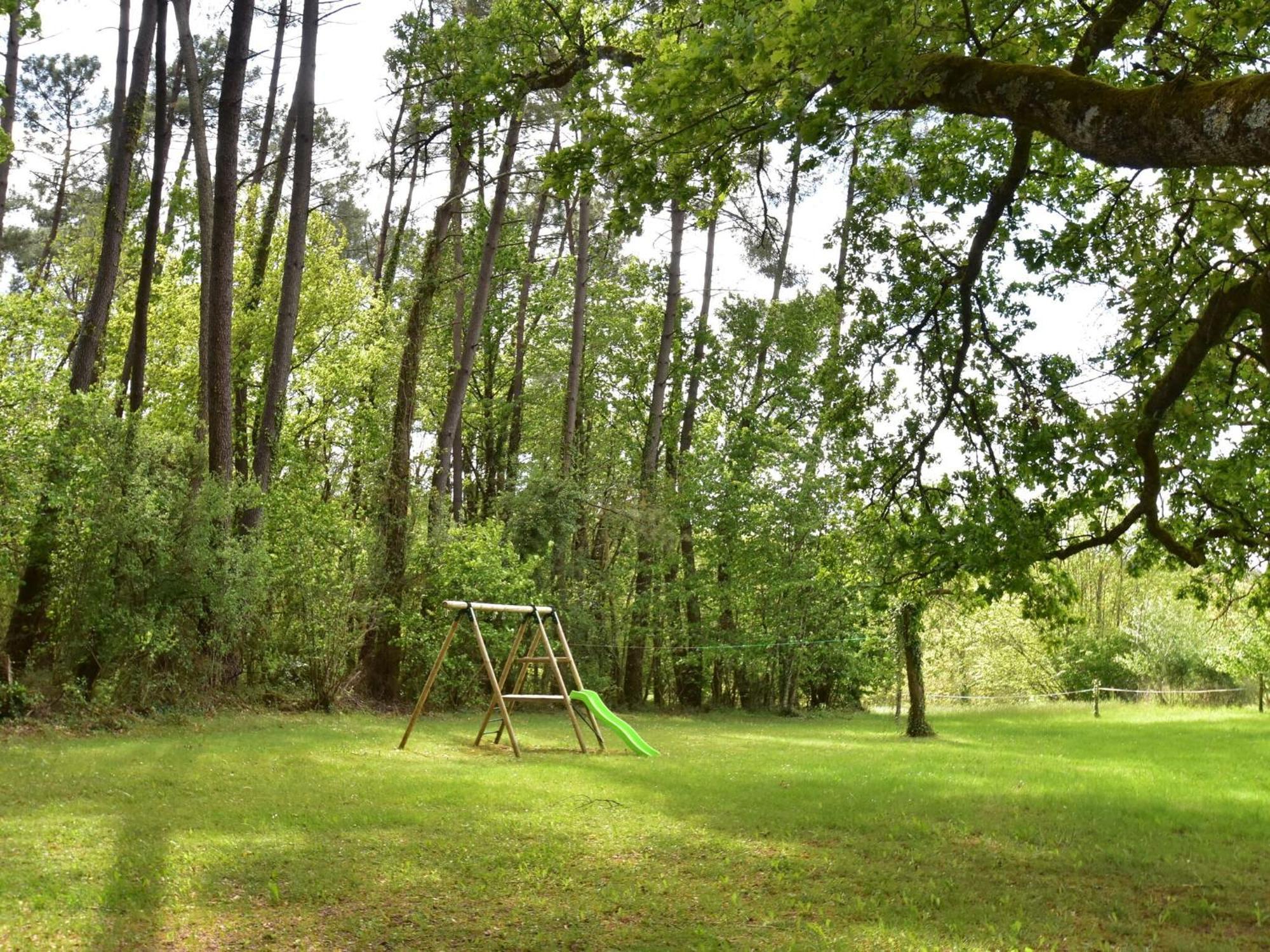 Cosy Holiday Home In Lantheuil With Garden Villefranche-du-Périgord 외부 사진