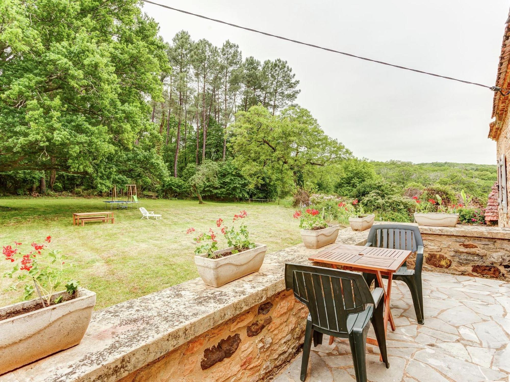 Cosy Holiday Home In Lantheuil With Garden Villefranche-du-Périgord 외부 사진